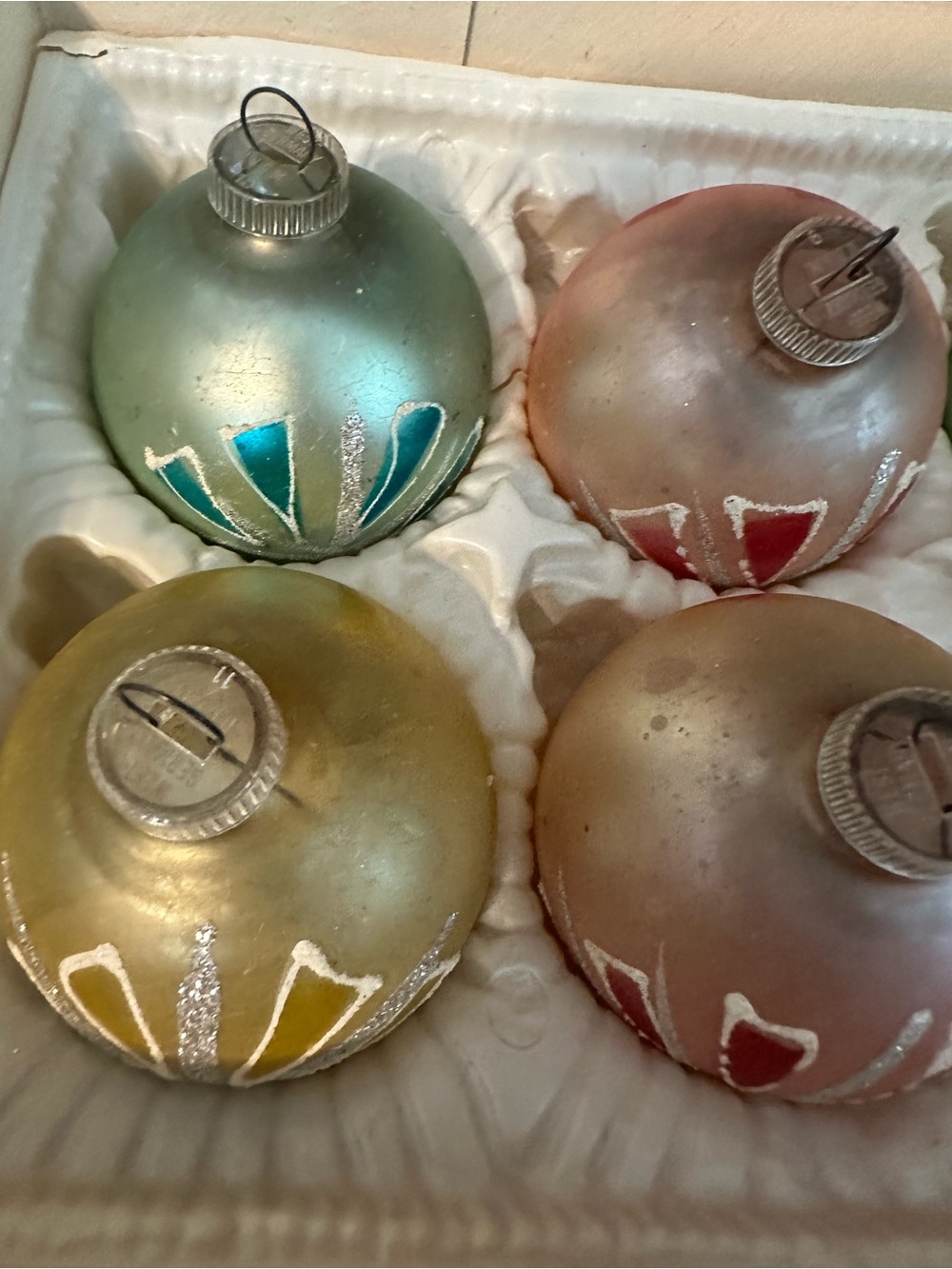 Vintage S S Kresge West Germany Hand Painted Christmas Glass Ornaments Glitter - Picture 9 of 16